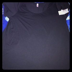 SOLD LuLaRoe 3xl Black Classic T BNWT